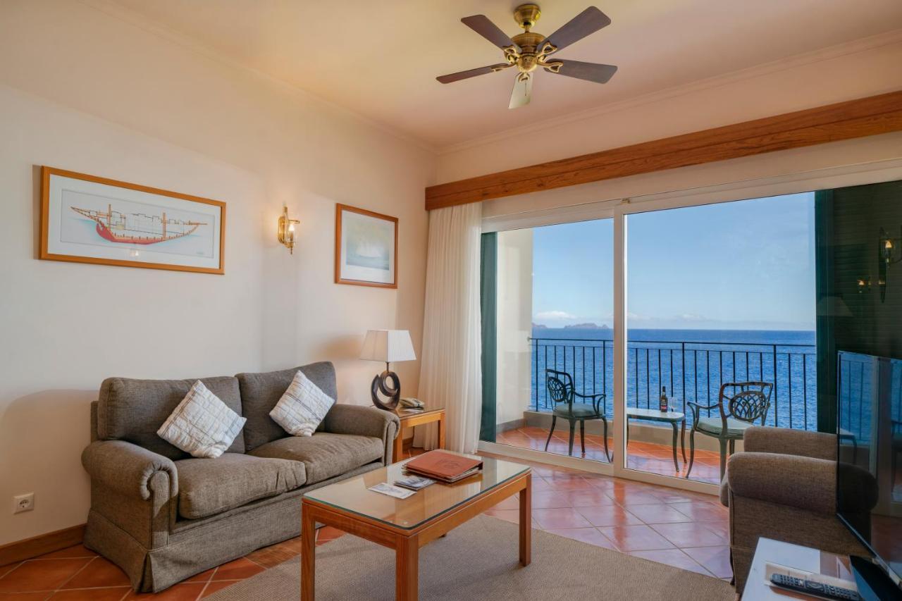 Premium Suite mit Meerblick und Balkon