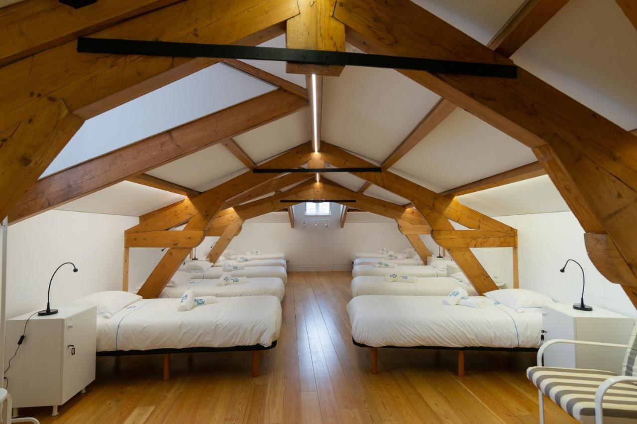 Single Bed in 10-Bed Mixed Dormitory Room