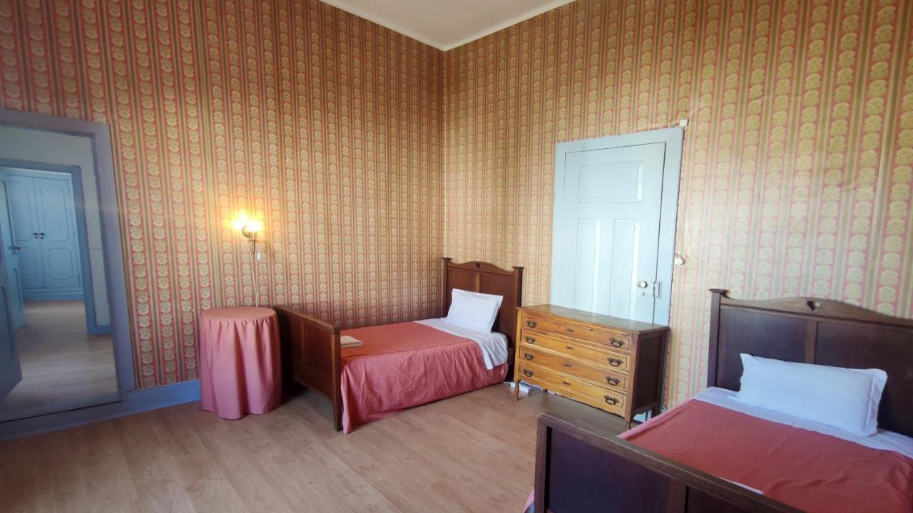 Family Suite (2 Adults + 3 Children)