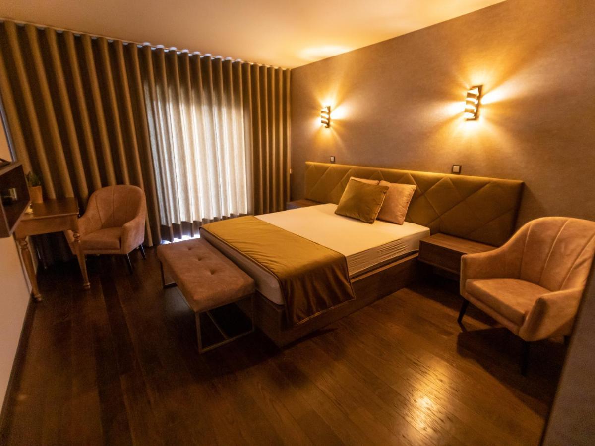 Suite com Varanda