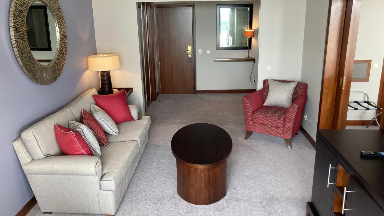 Superior Suite with Queen Bed