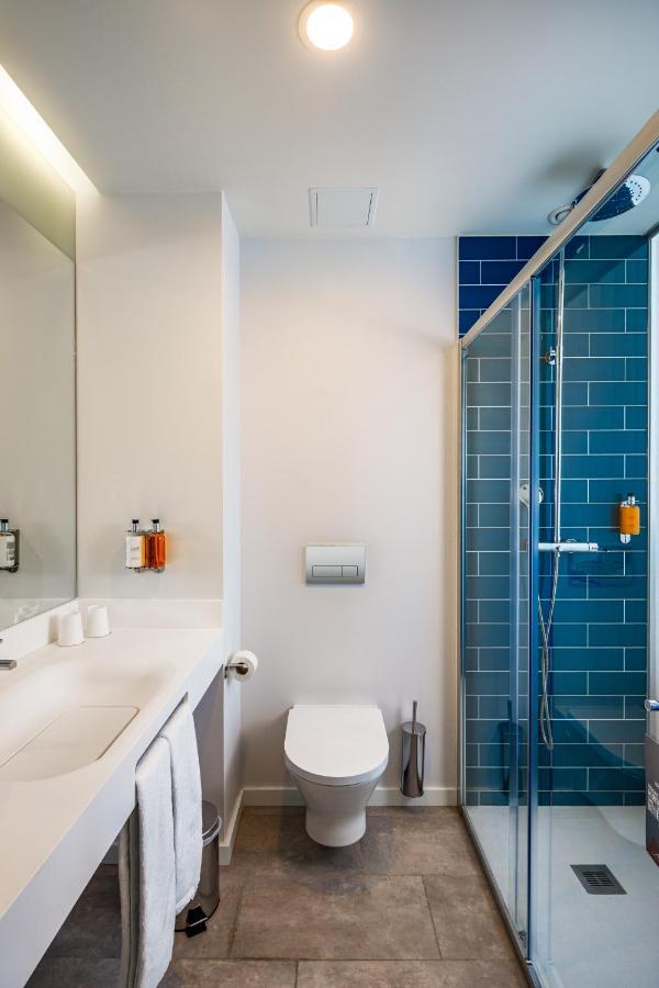 Premium Double Room with Partial Sea View