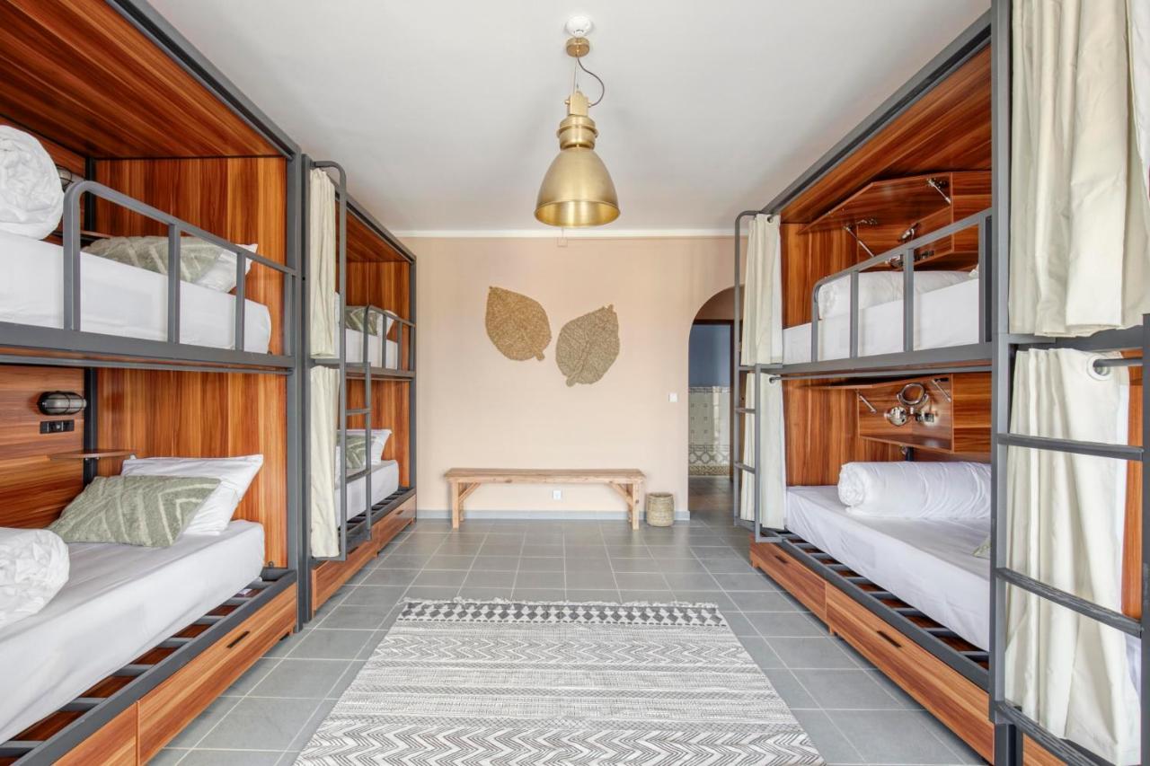 Bed 8-Bed Dormitory Room