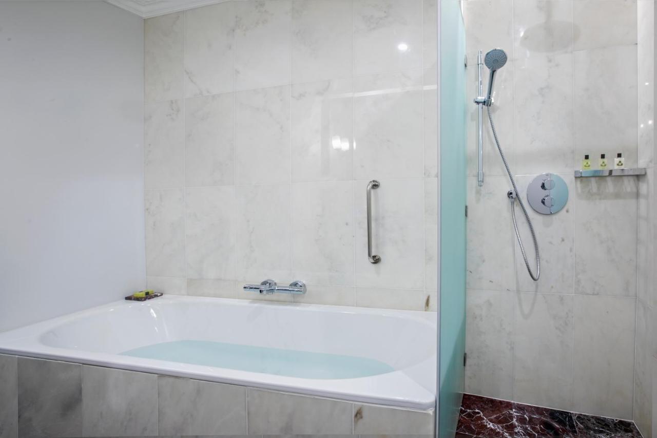 Premium King Room City Center View