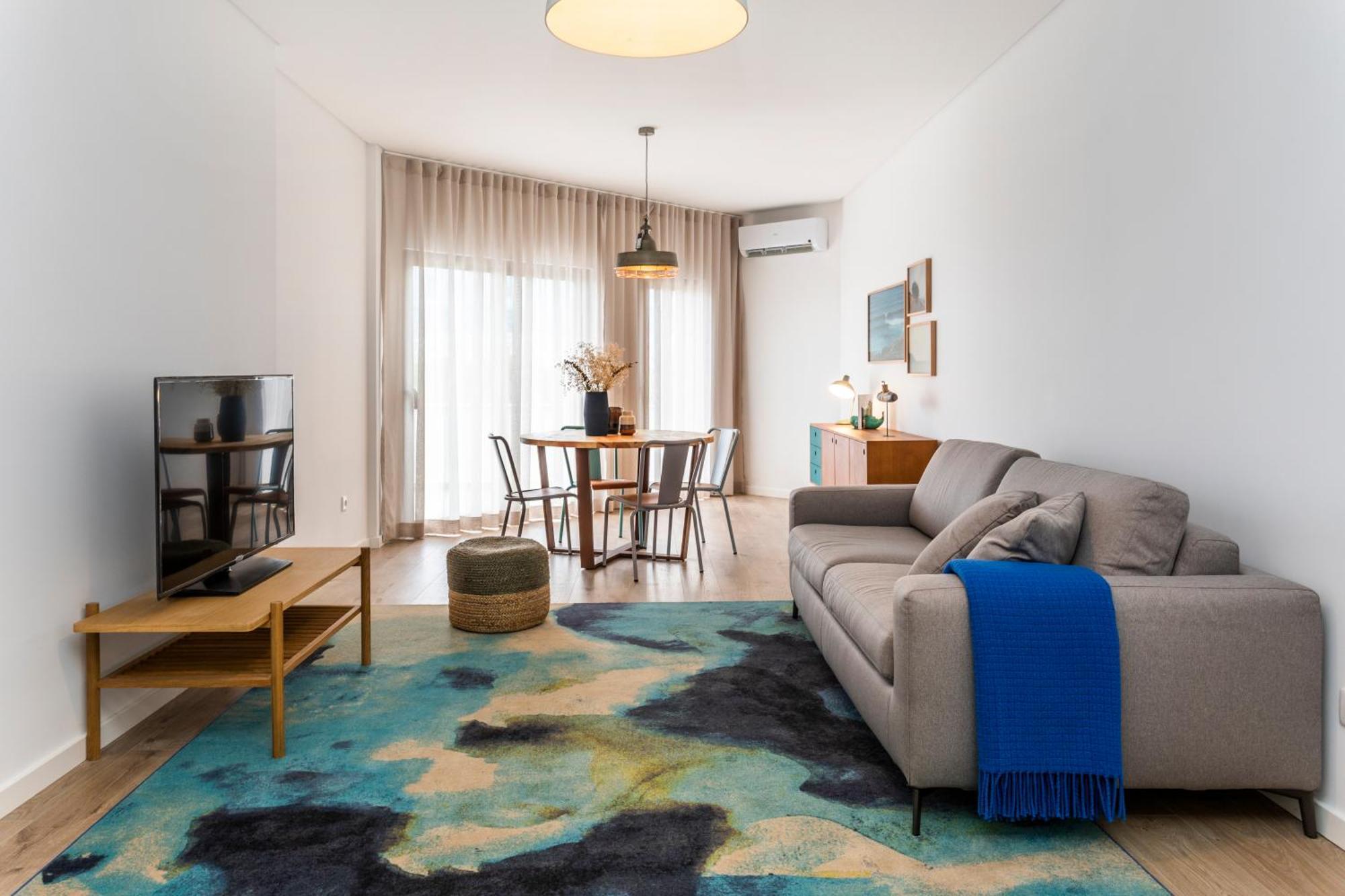 Superior One-Bedroom Apartment
