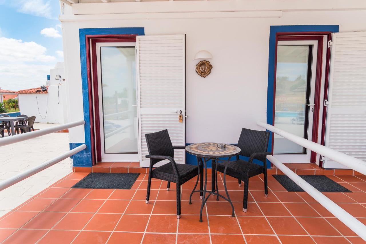 Quarto Duplo Deluxe com Acesso à Piscina