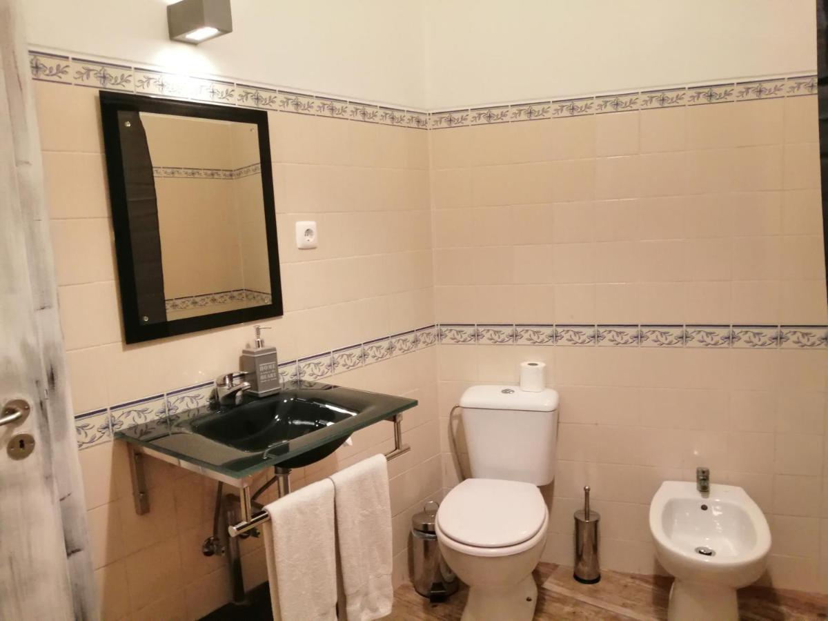 Family Room Private Bathroom
