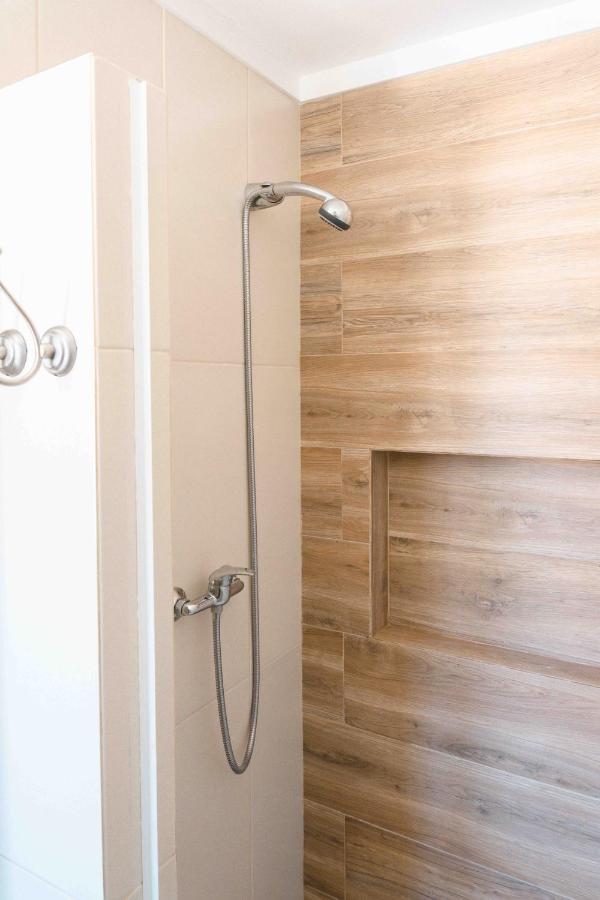 Family Room Private Bathroom