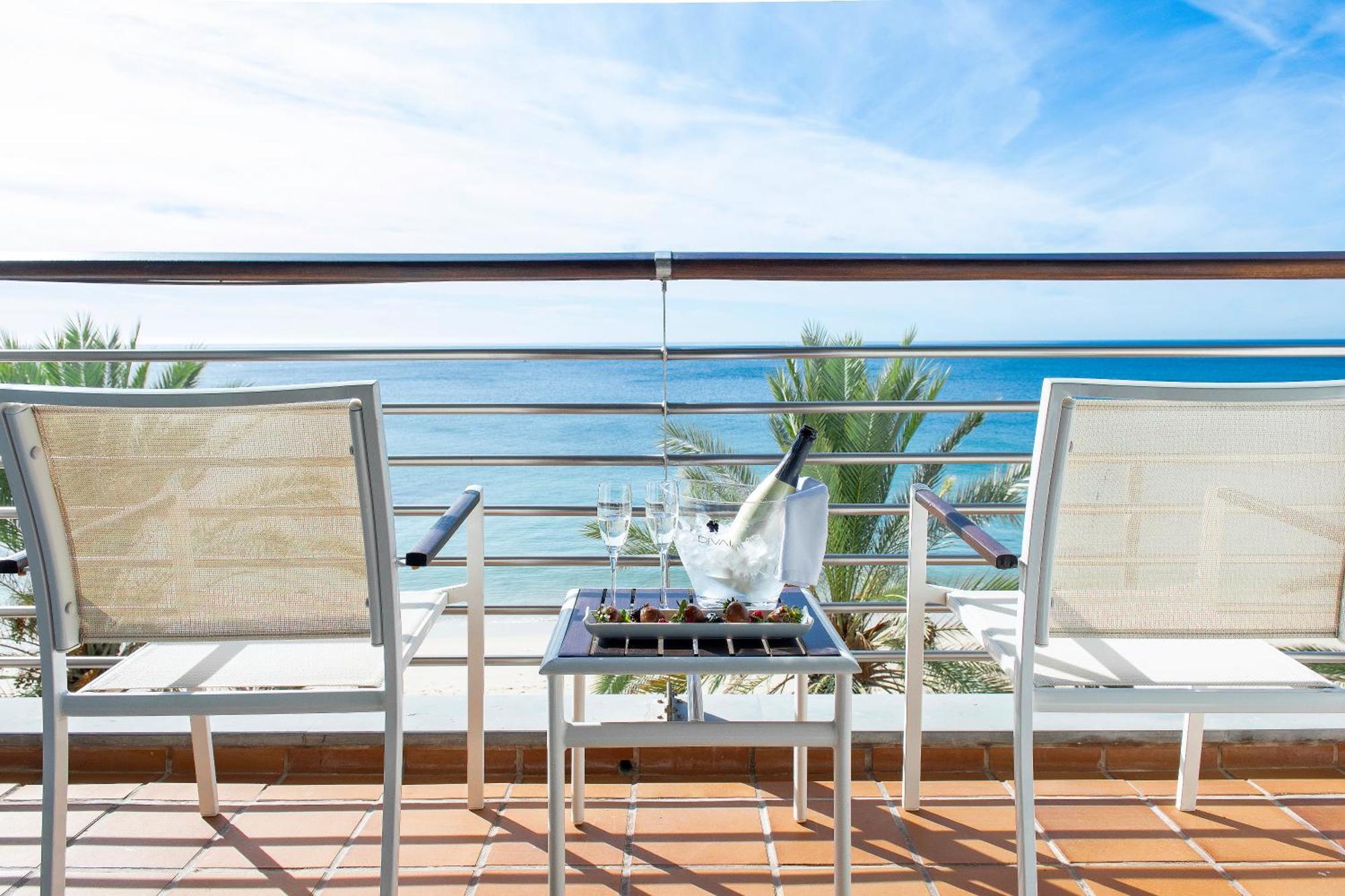 Special Offer - Double or Twin Room with Sea View - Romantic Package