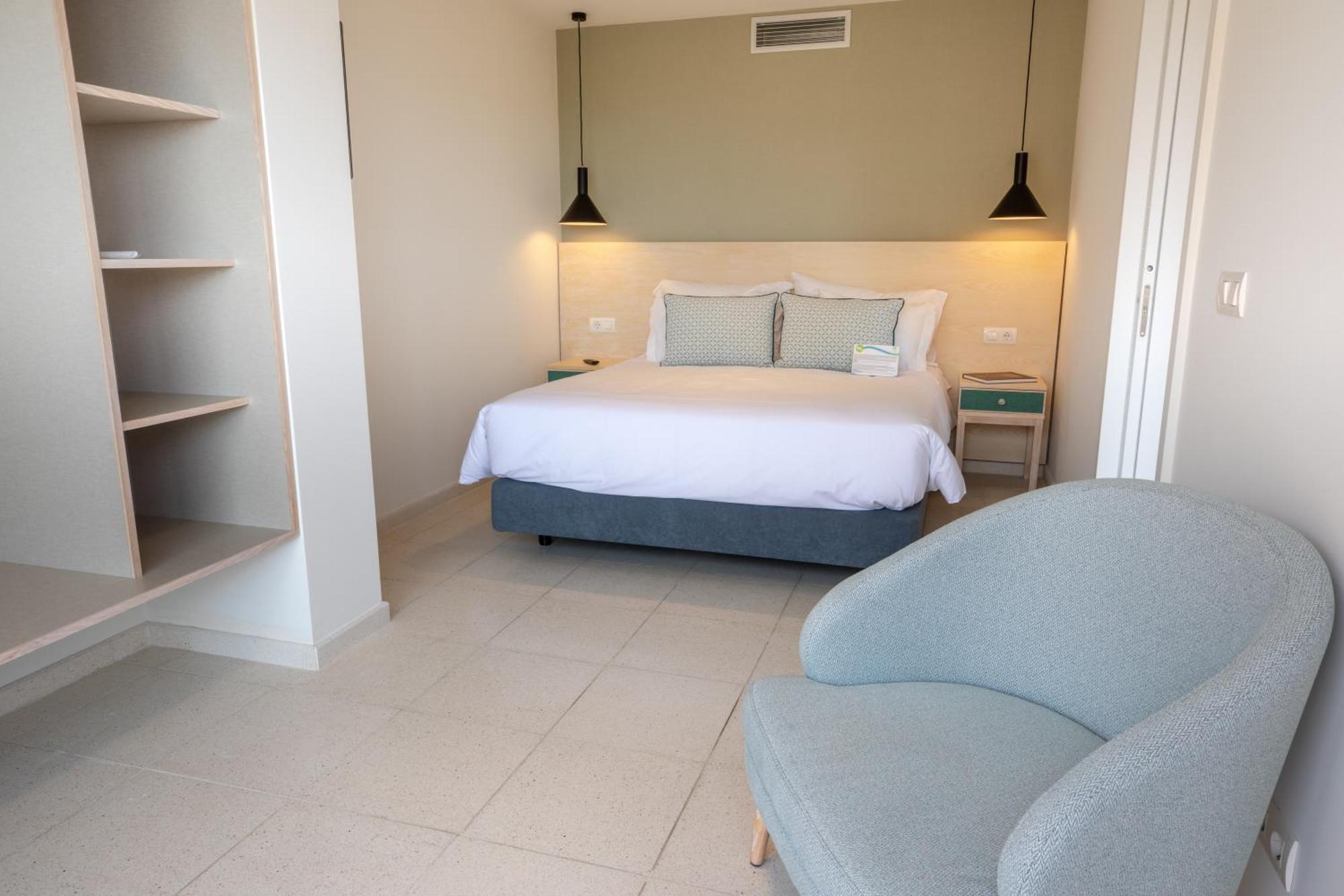 Two-Bedroom Apartment Side Sea View