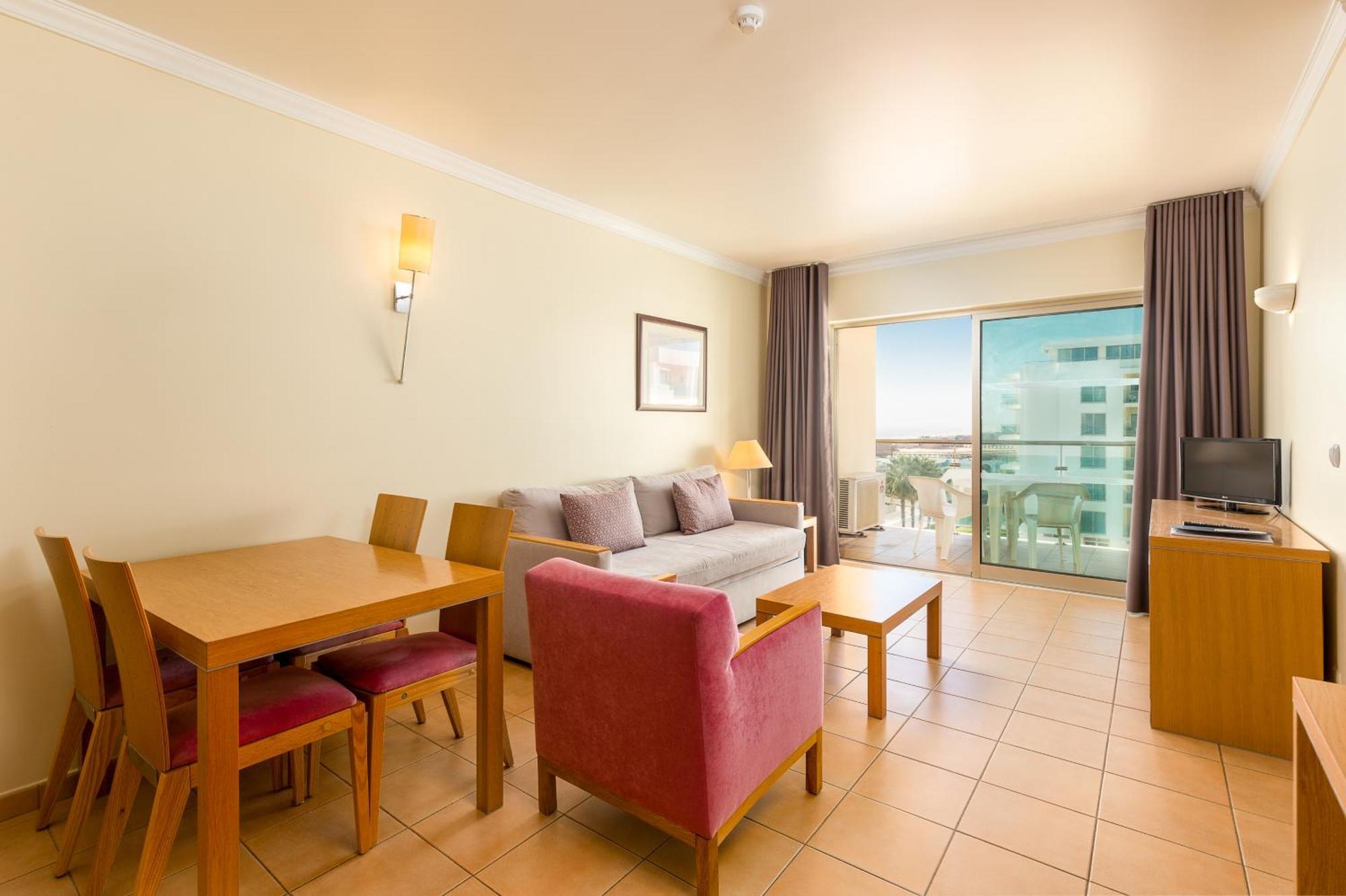 One-Bedroom Apartment Land View,1274579128:JPEG