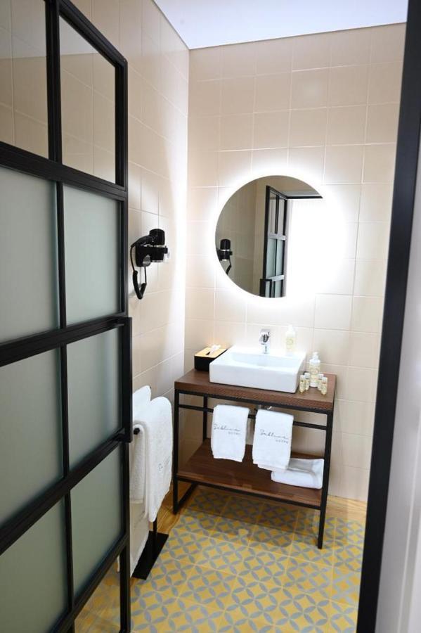 Quarto Familiar com Casa de Banho Privativa