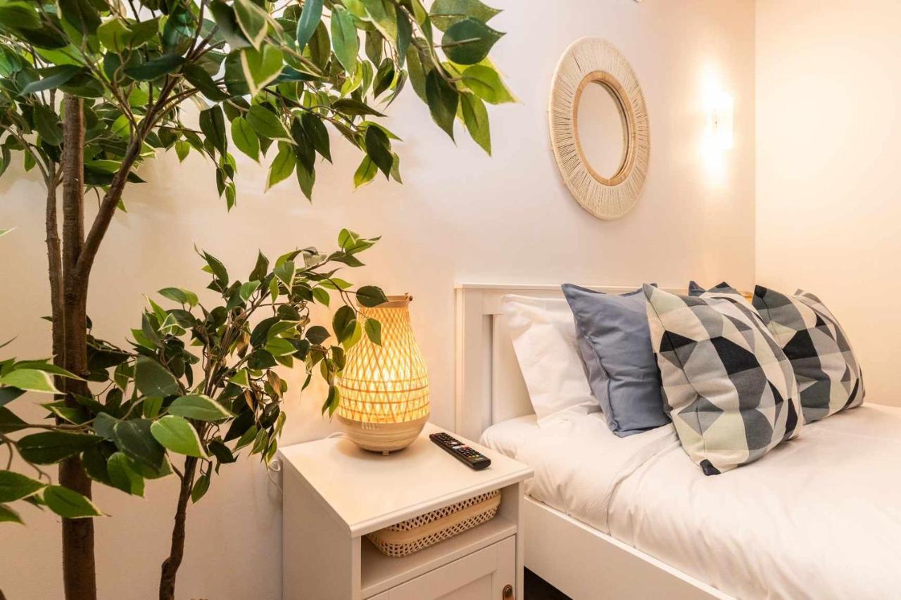 Economy Twin Room