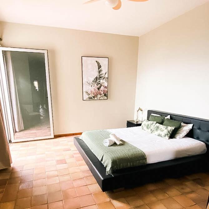 Doppelzimmer mit Balkon und Meerblick