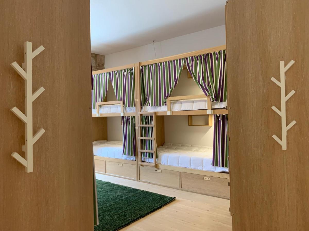 Bed 10-Bed Mixed Dormitory Room