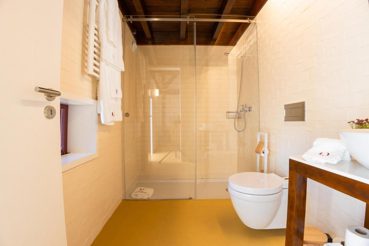 Holiday Home,1341491759:JPEG
