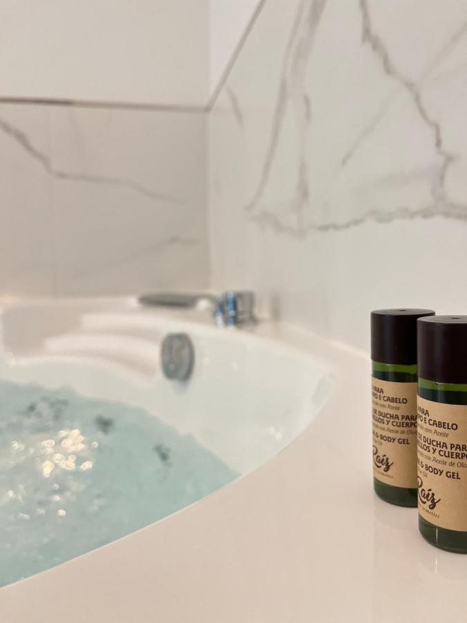 Quarto Duplo com Banheira de Hidromassagem