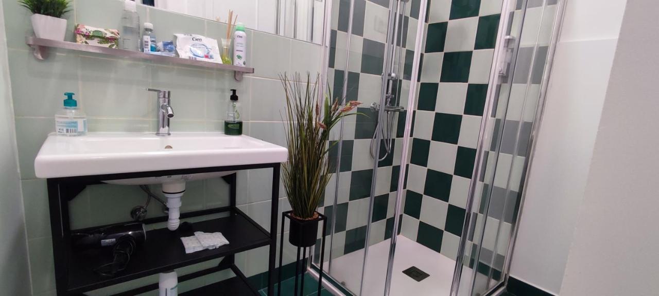 Quarto Duplo Standard com Casa de Banho Partilhada