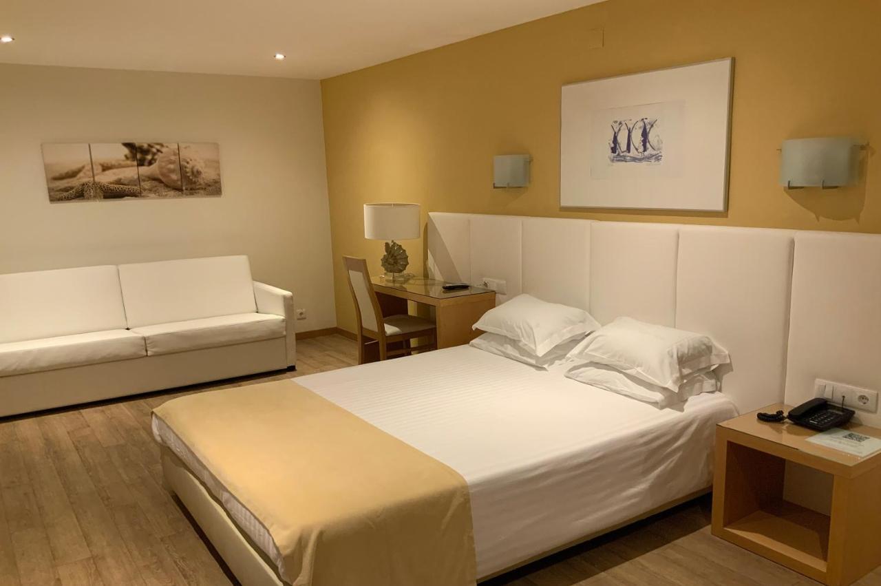 Quarto Duplo com 2 Camas Extra