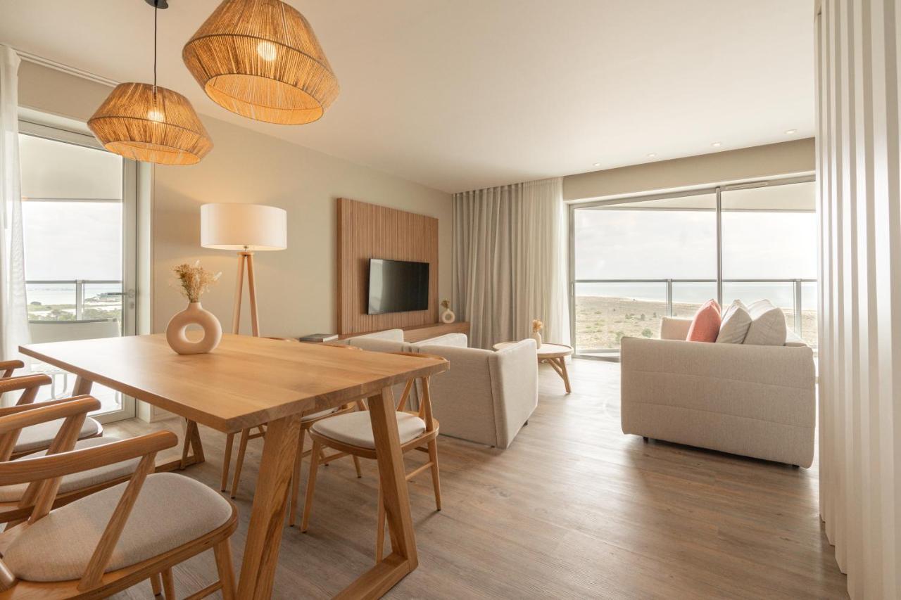 Apartamento com 2 Quartos e Vista Mar