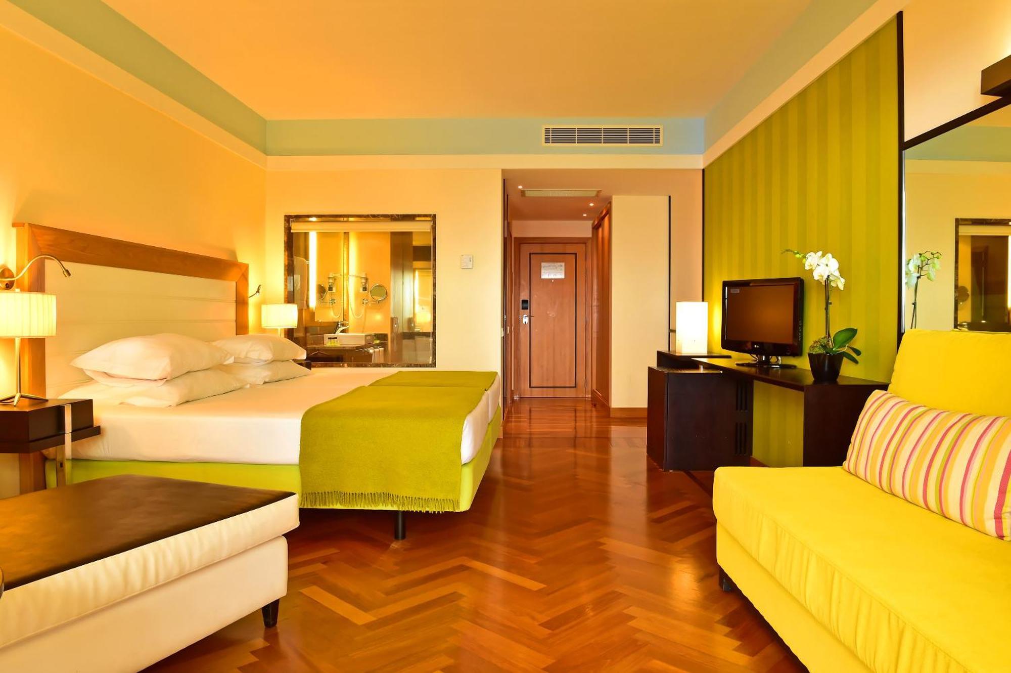 Classic Twin Room Sea View,1433112682:JPEG