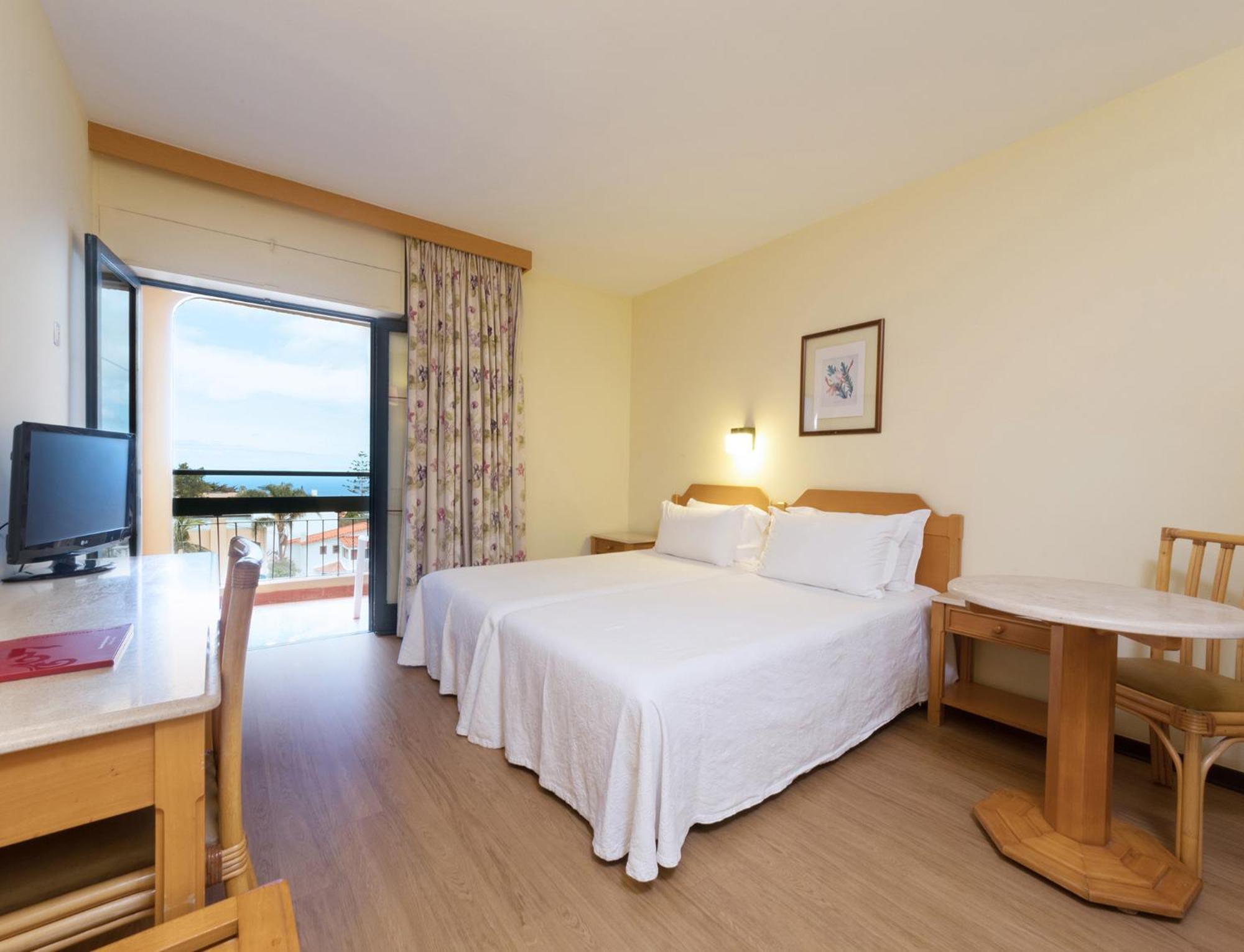 Double or Twin Room Garden View