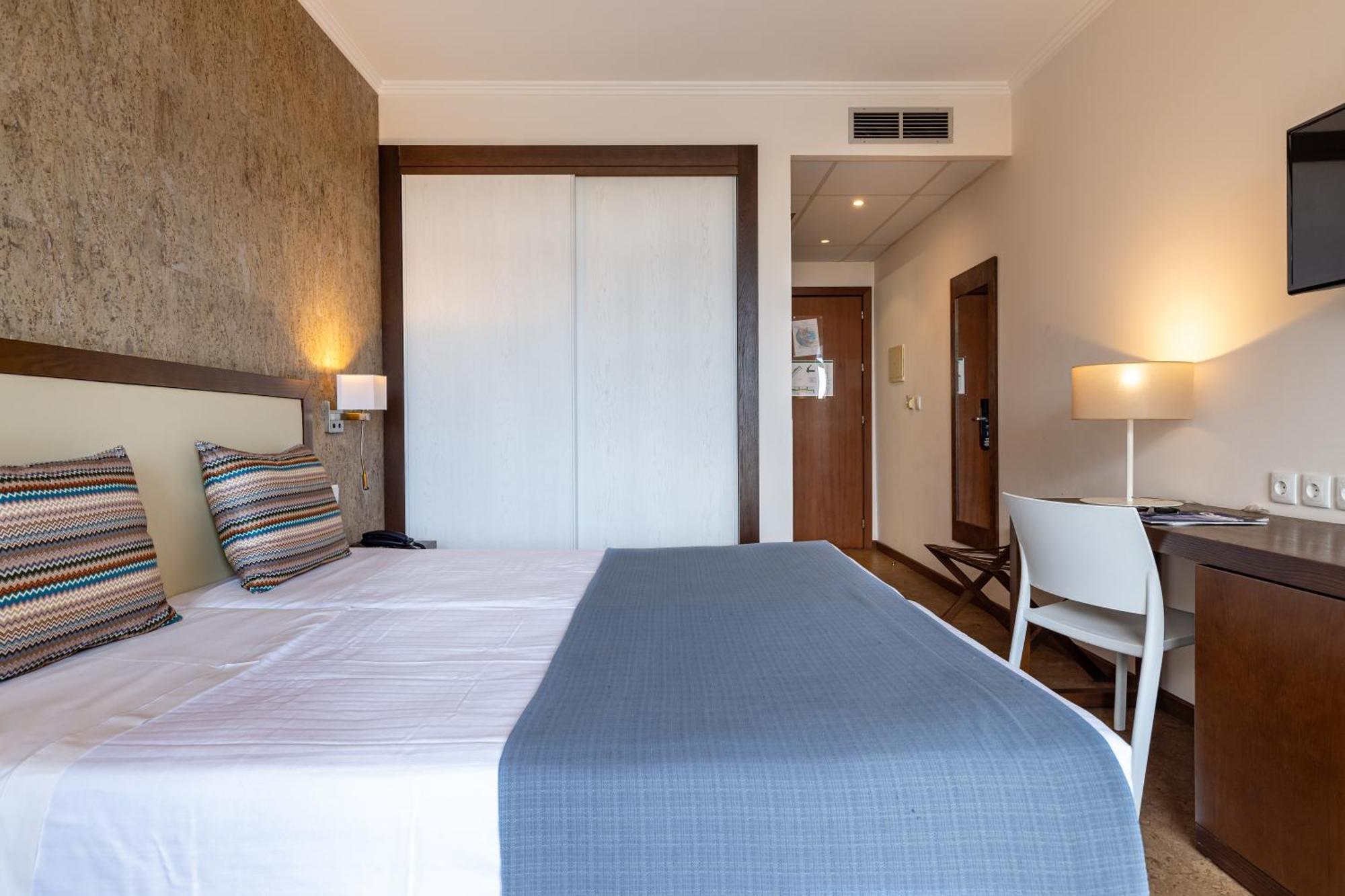 Twin Room with Pool View