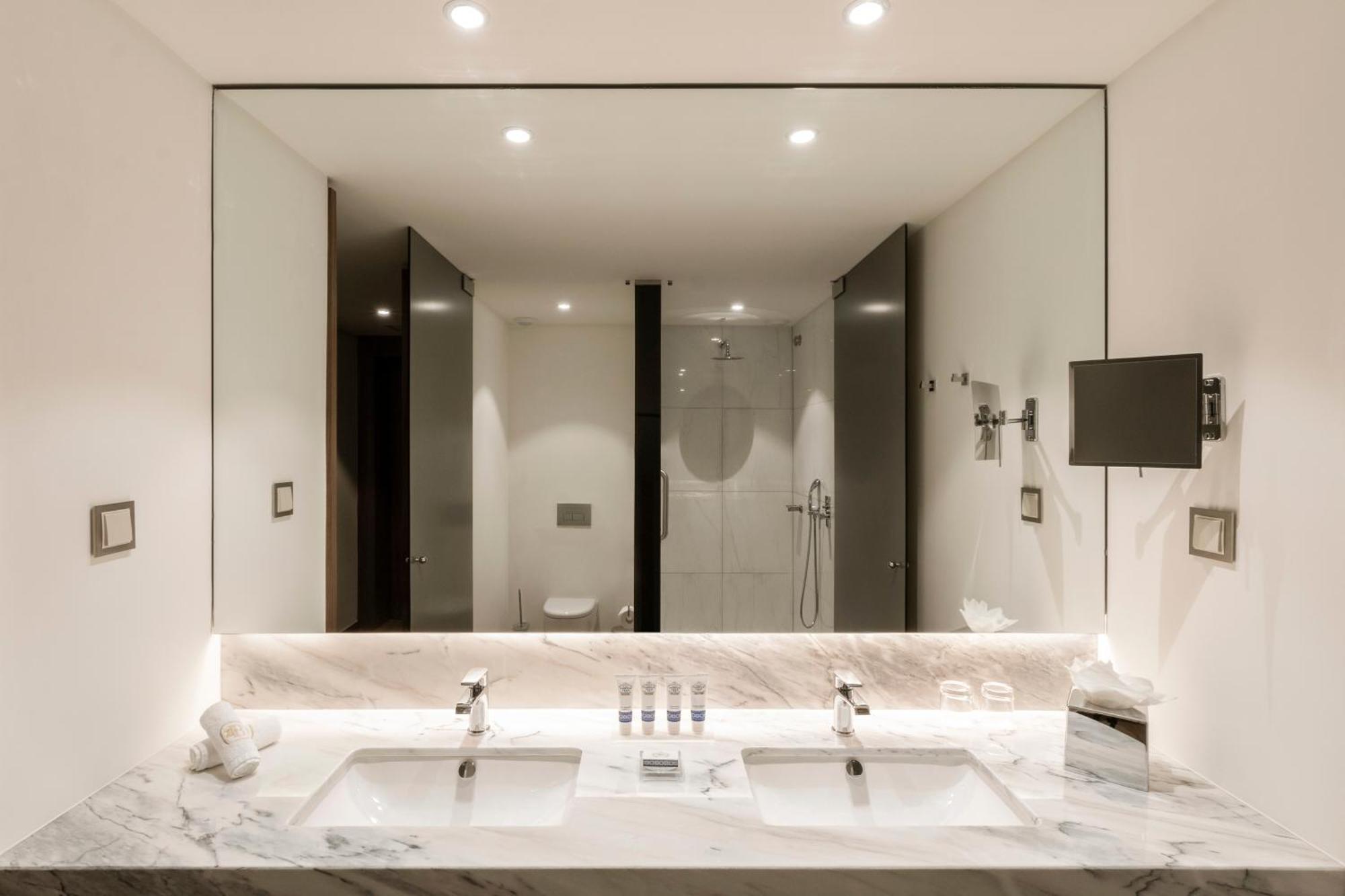 Superior King Room with Balcony