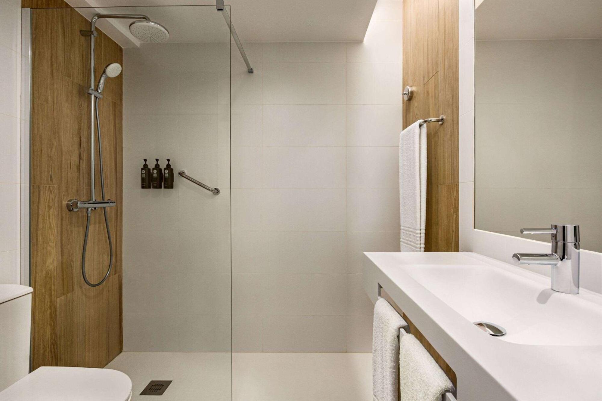 Twin/Double Room with Sea View