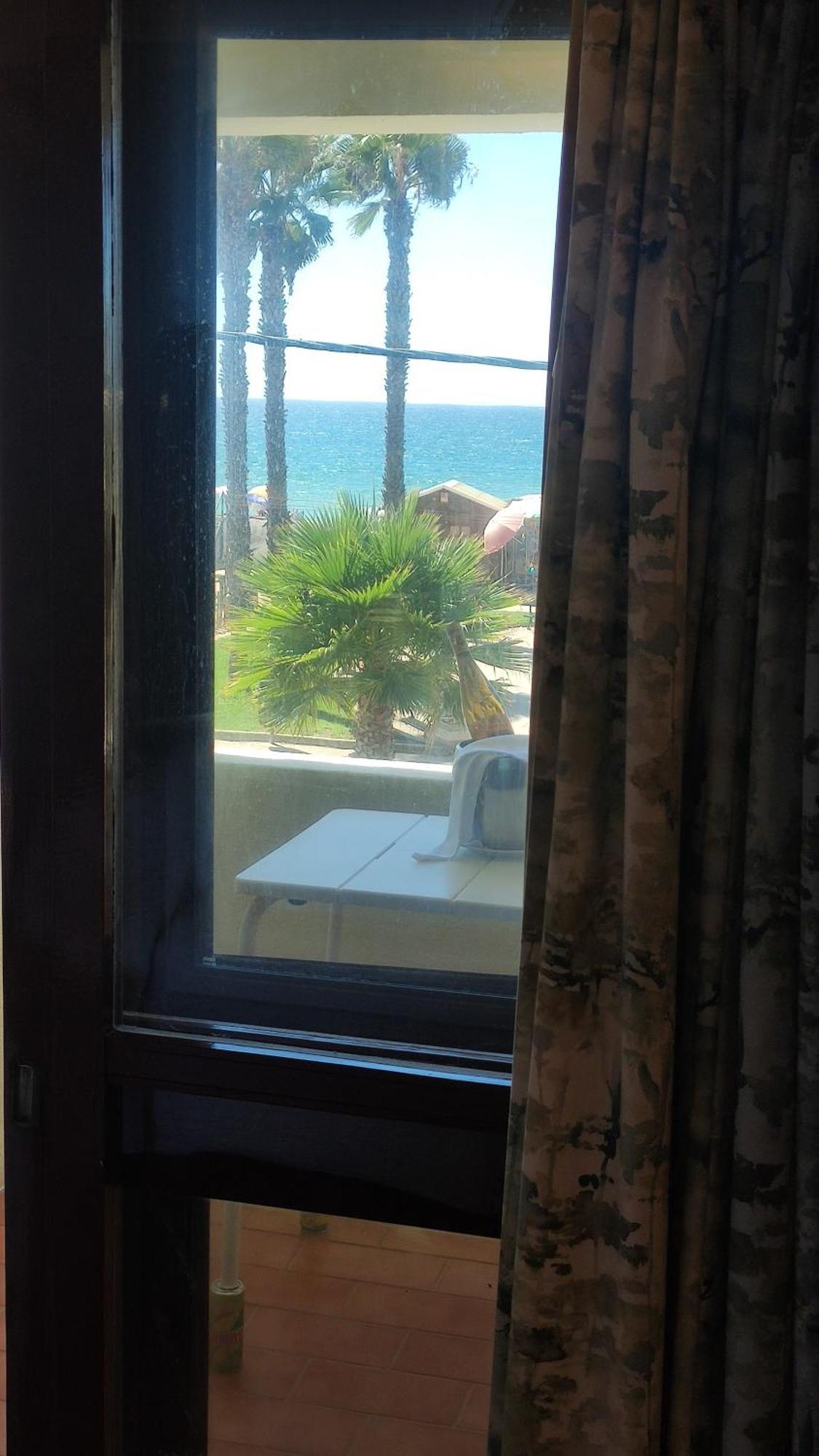 Superior Twin Room Balcony Sea or River View