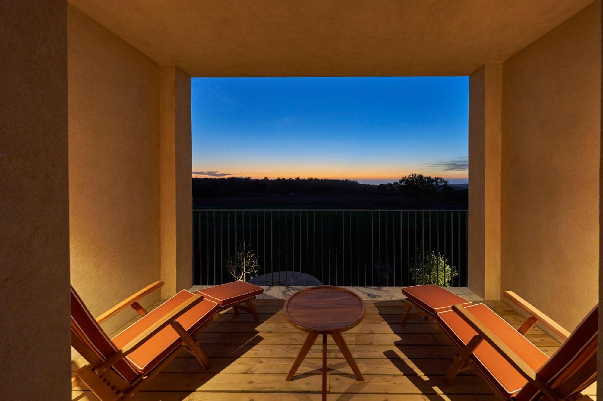 Premium Double Room Balcony Park View