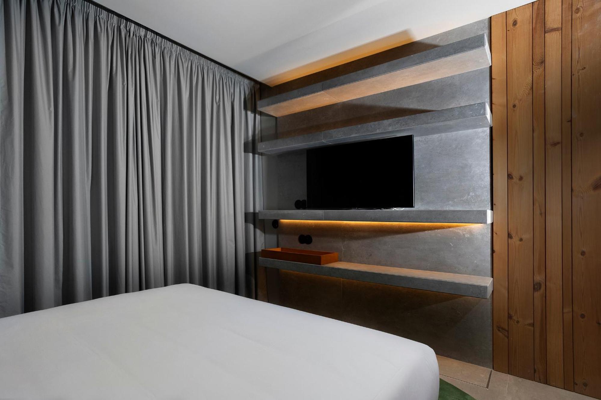 Duplex Room