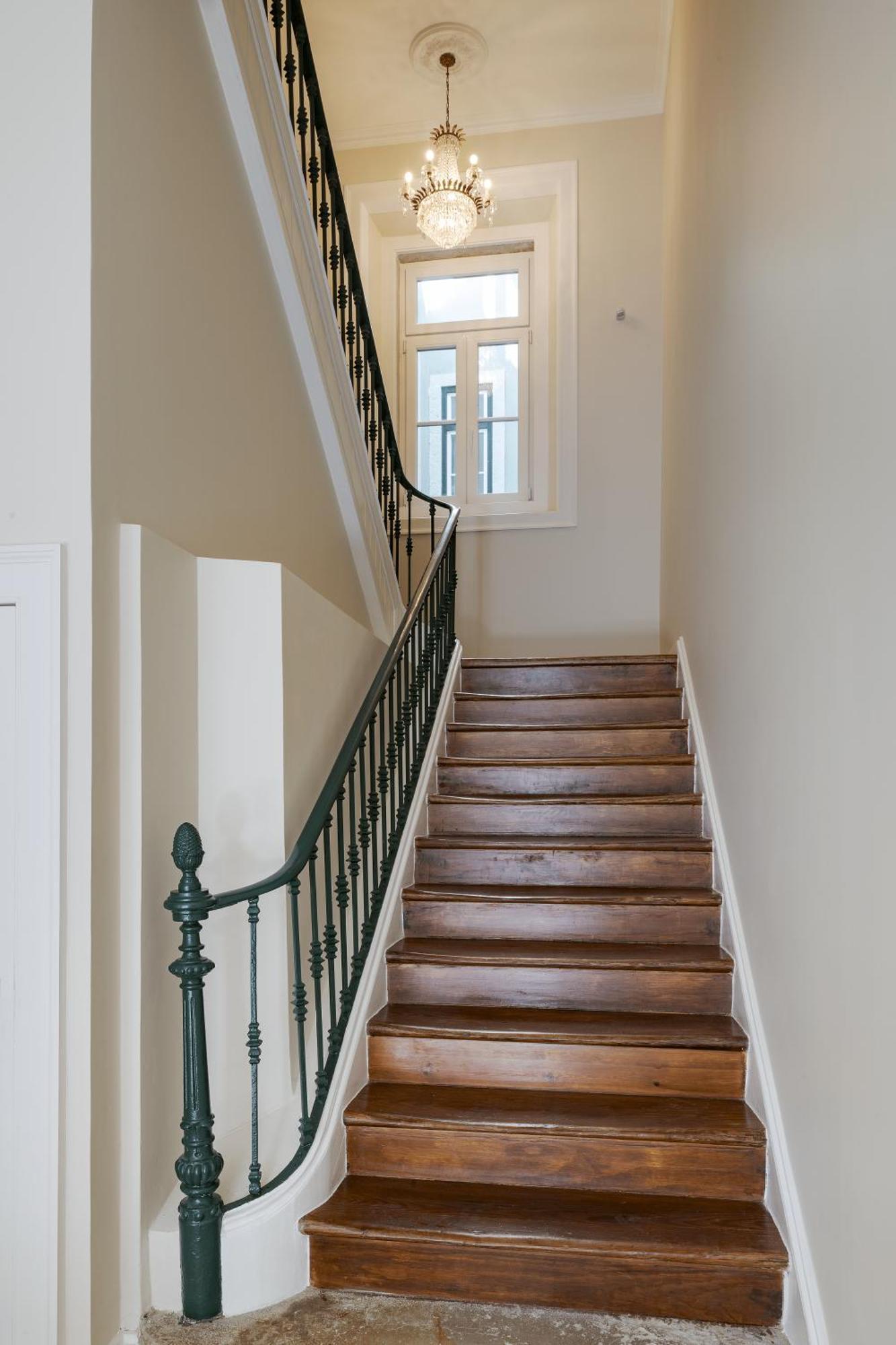 Distinct Two-Bedroom Apartment - Second Floor