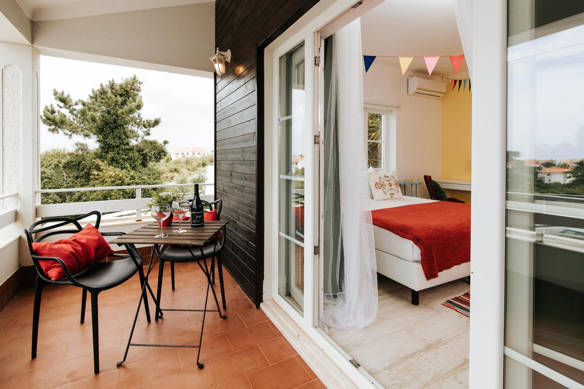Suite King Deluxe com Vista Mar Parcial
