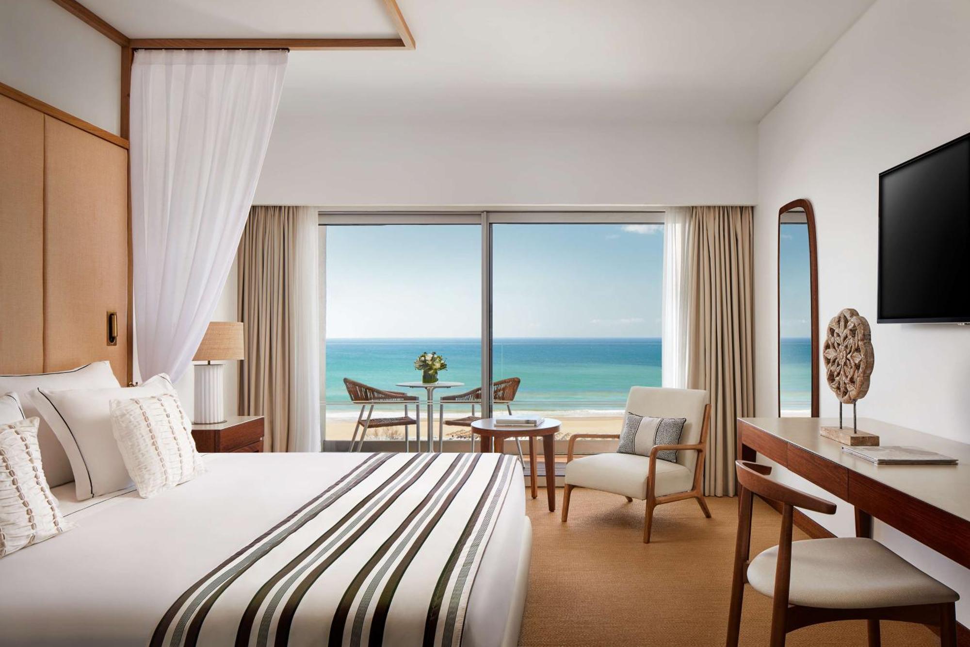 Quarto Duplo ou Twin Premium Puro Beach com Vista Mar e Cama Extra