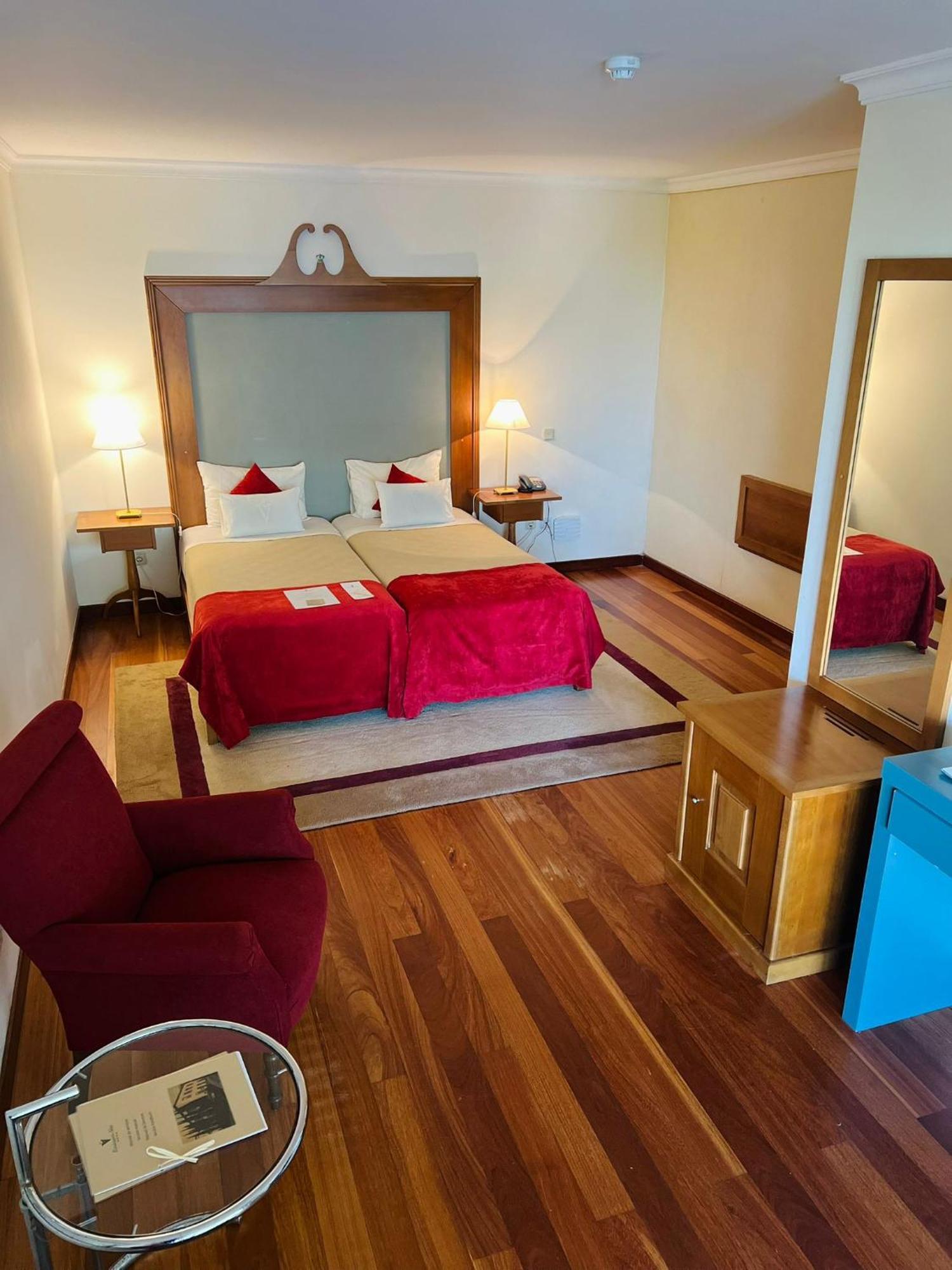 Family Suite (2 Adults + 2 Children)