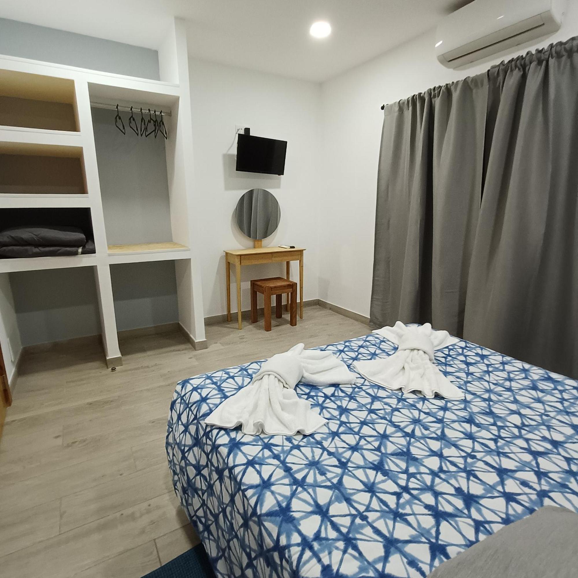 Twin Room Private Bathroom