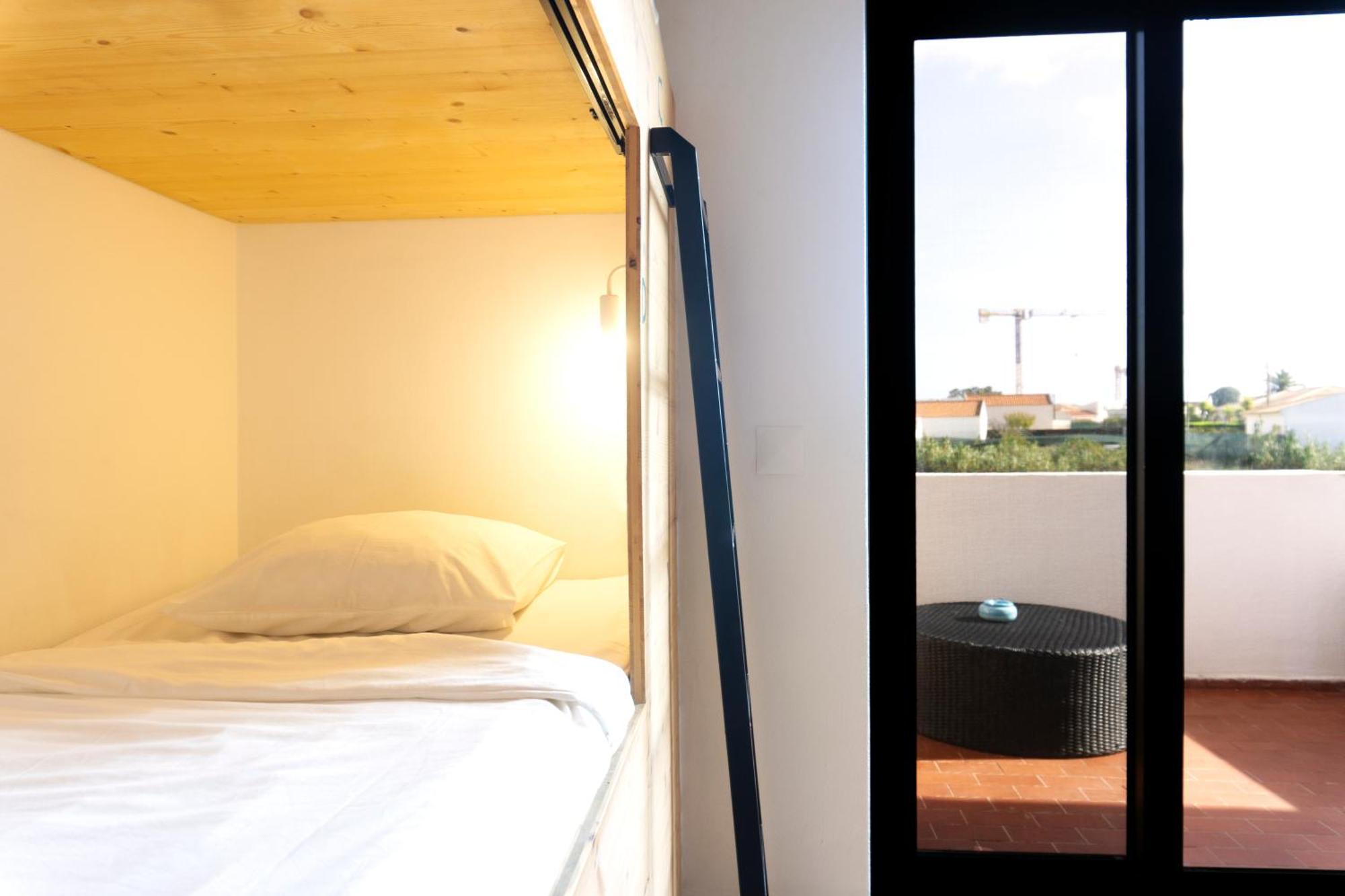Bed 6-Bed Mixed Dormitory Room
