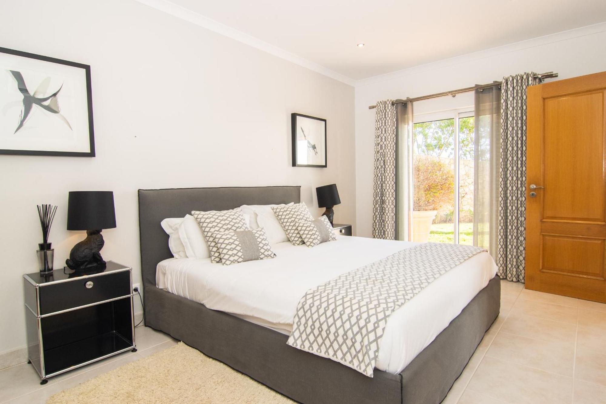 Deluxe Two-Bedroom Apartment