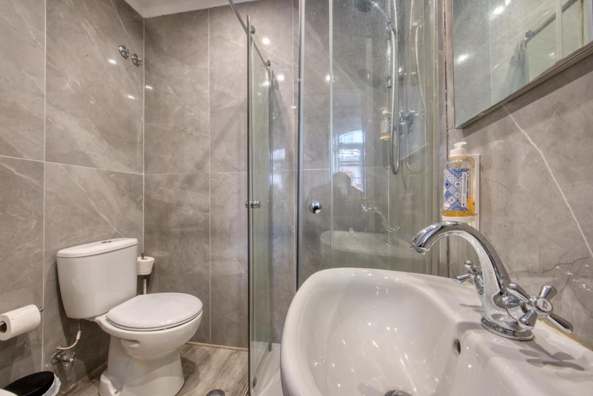 Small Standard Twin Room