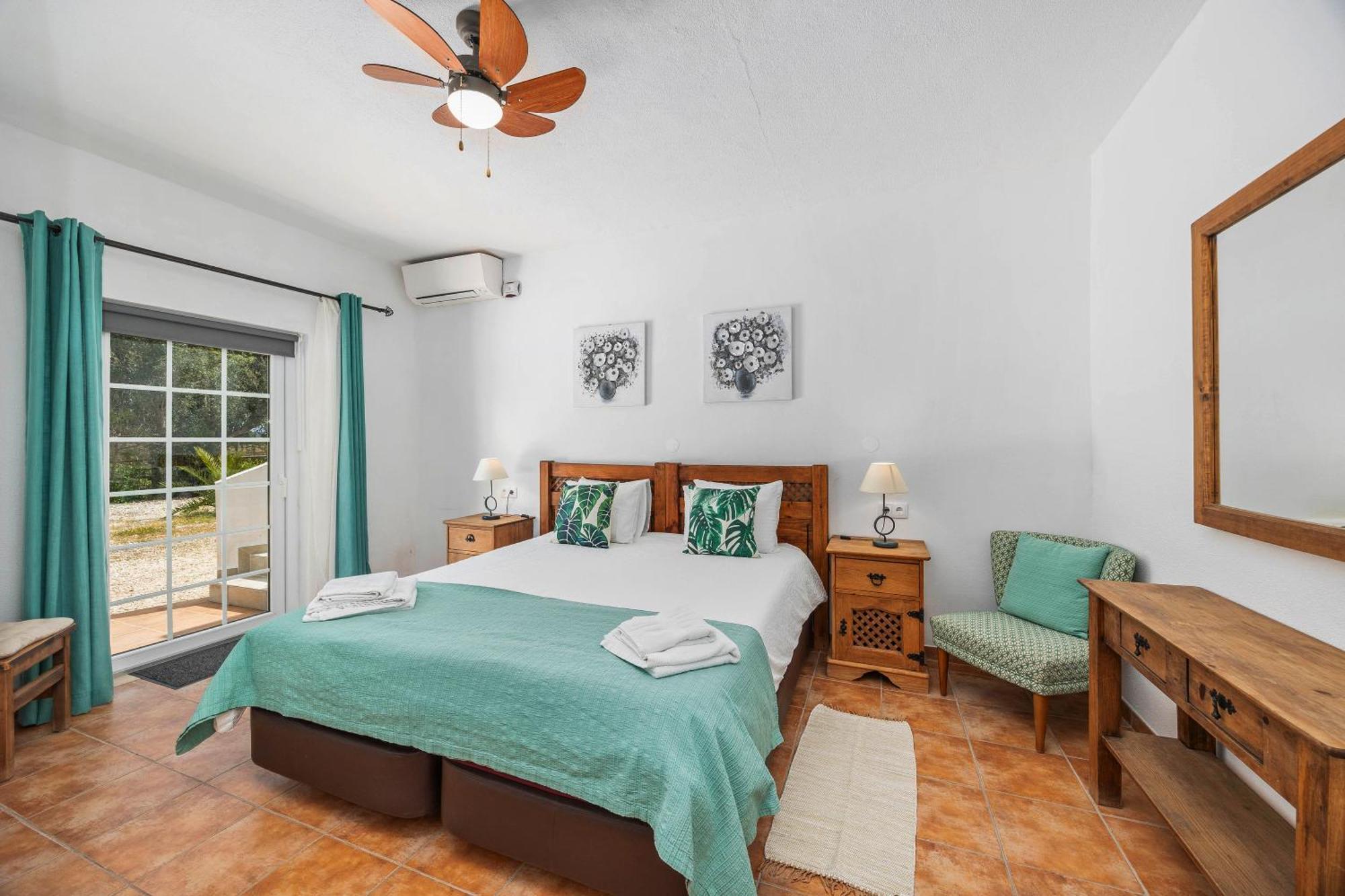 One-Bedroom Apartment with Pool View