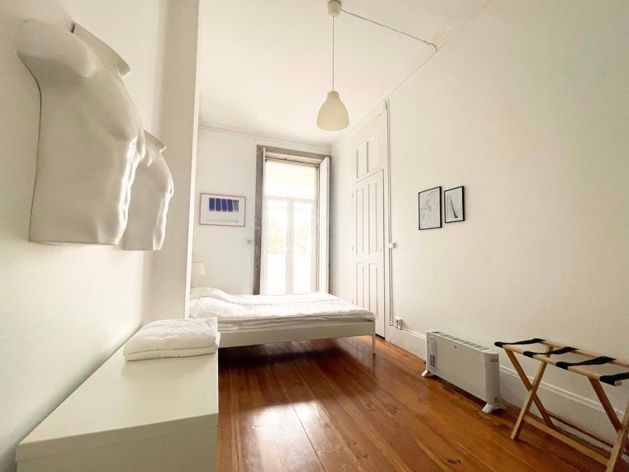 Quarto Duplo Standard com Casa de Banho Partilhada
