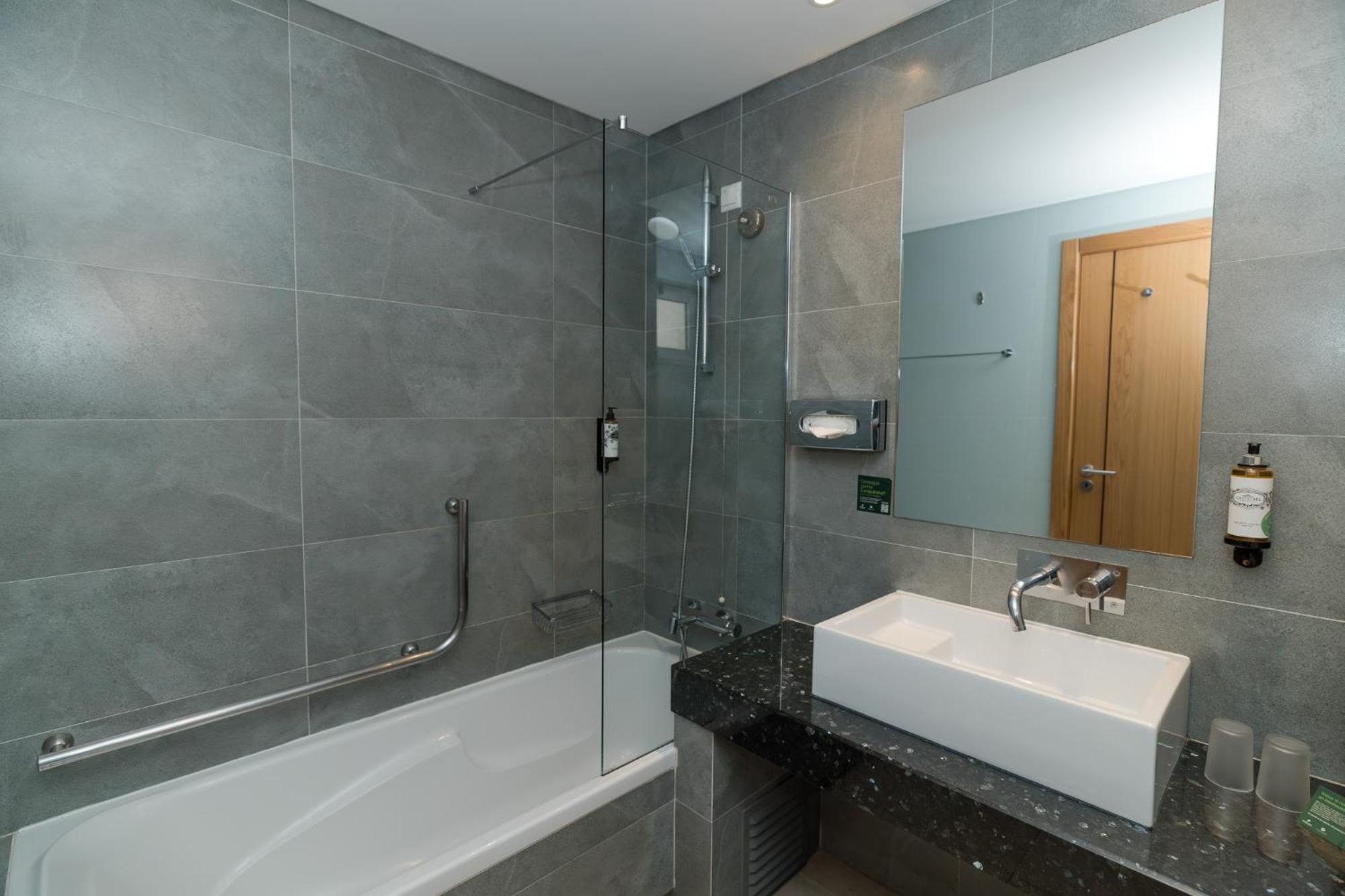 Apartamento de 1 dormitorio con vistas al jardín (3 adultos)