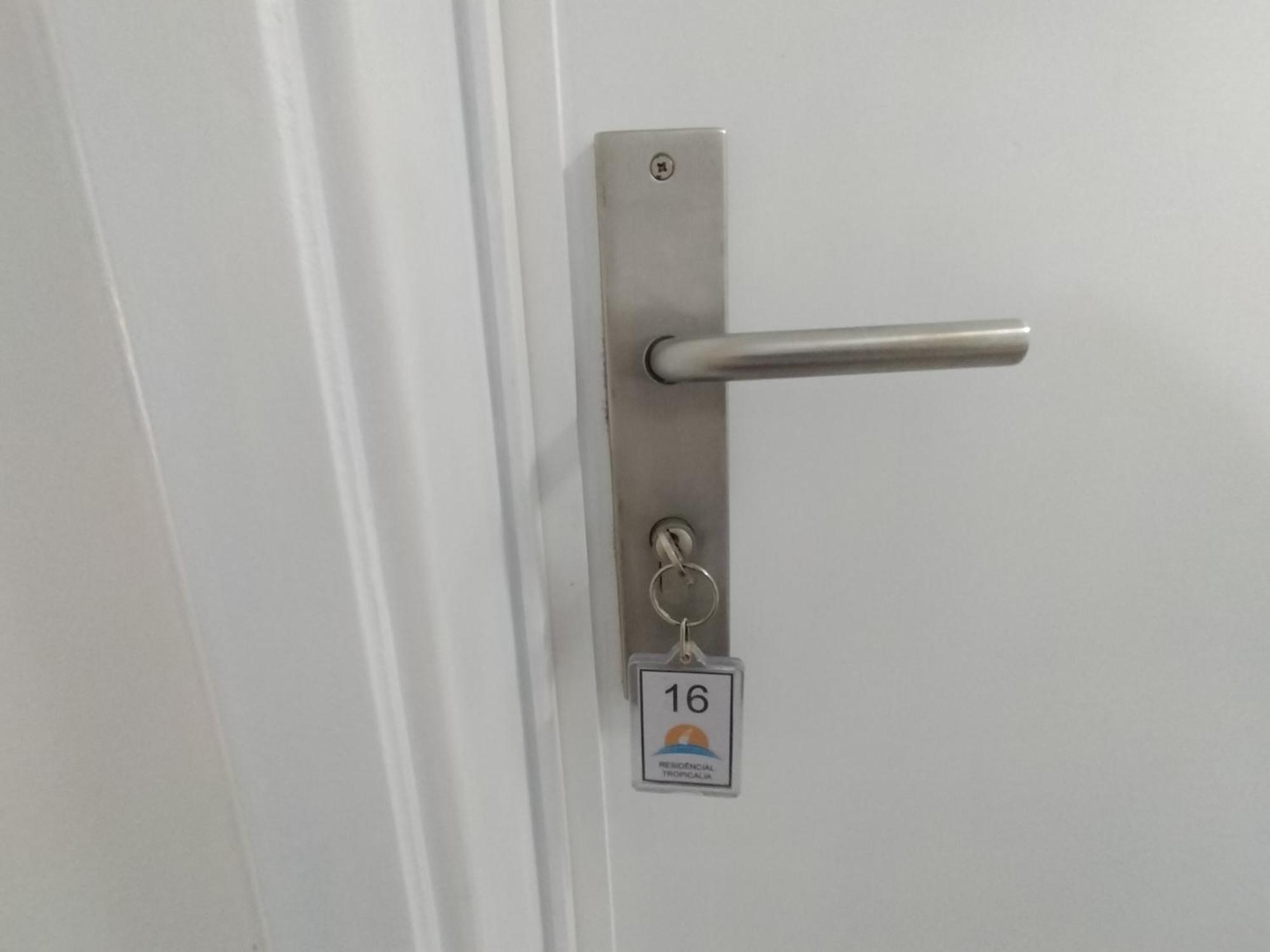 Quarto Duplo com Chuveiro Privado