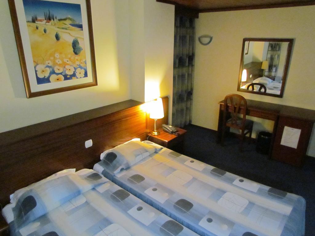 Quarto Twin