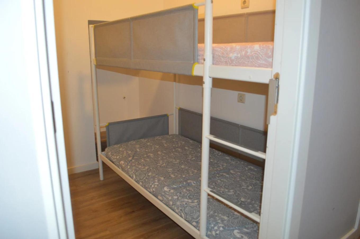 Mixed Dormitory Room