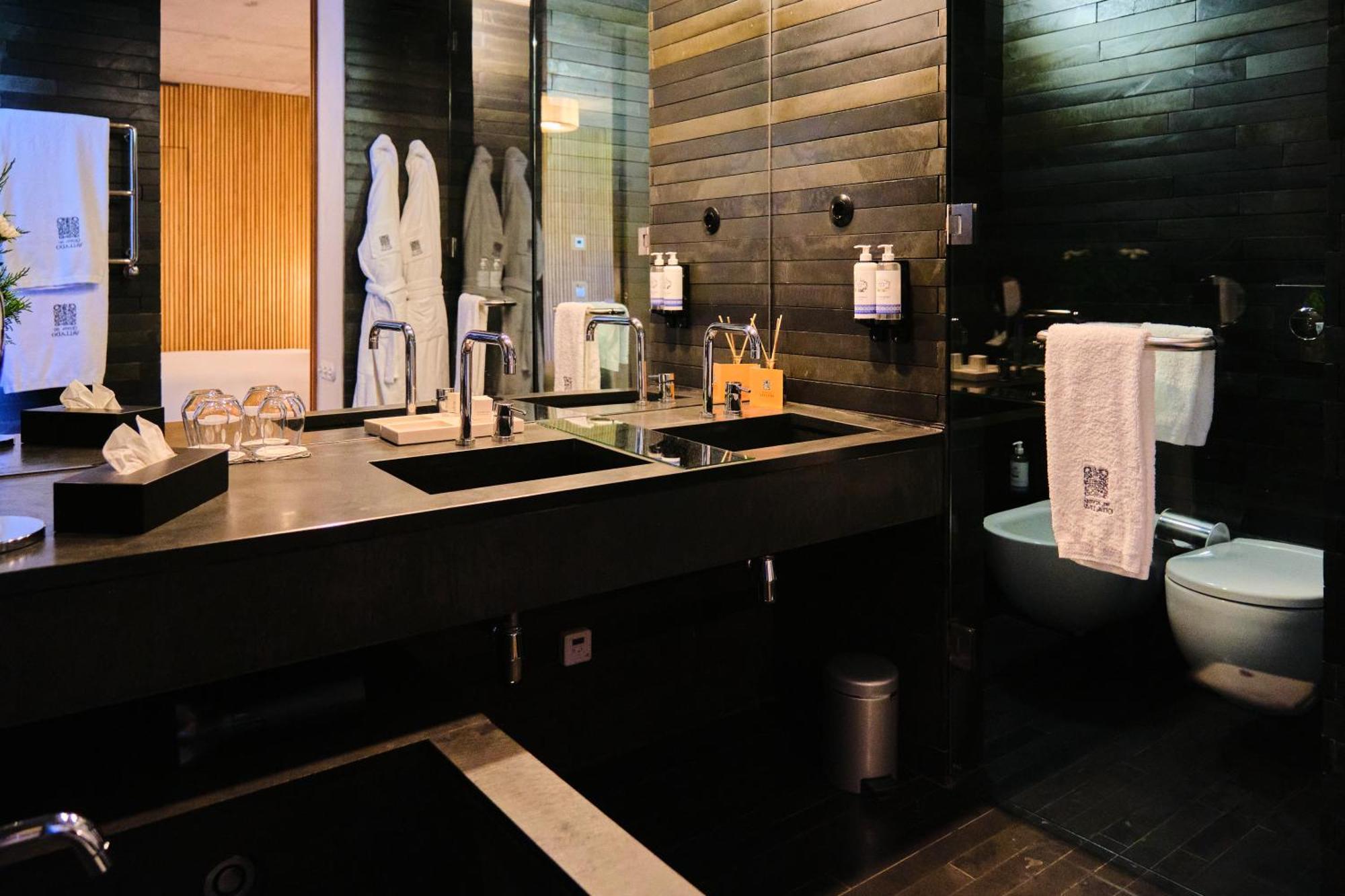 Double or Twin Room New Wing