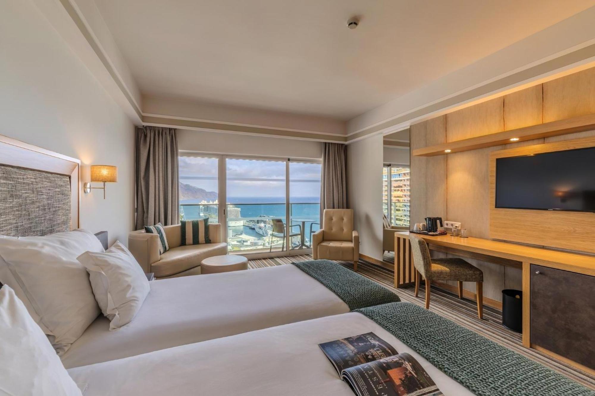 Classic Twin Room Bay or Sea View