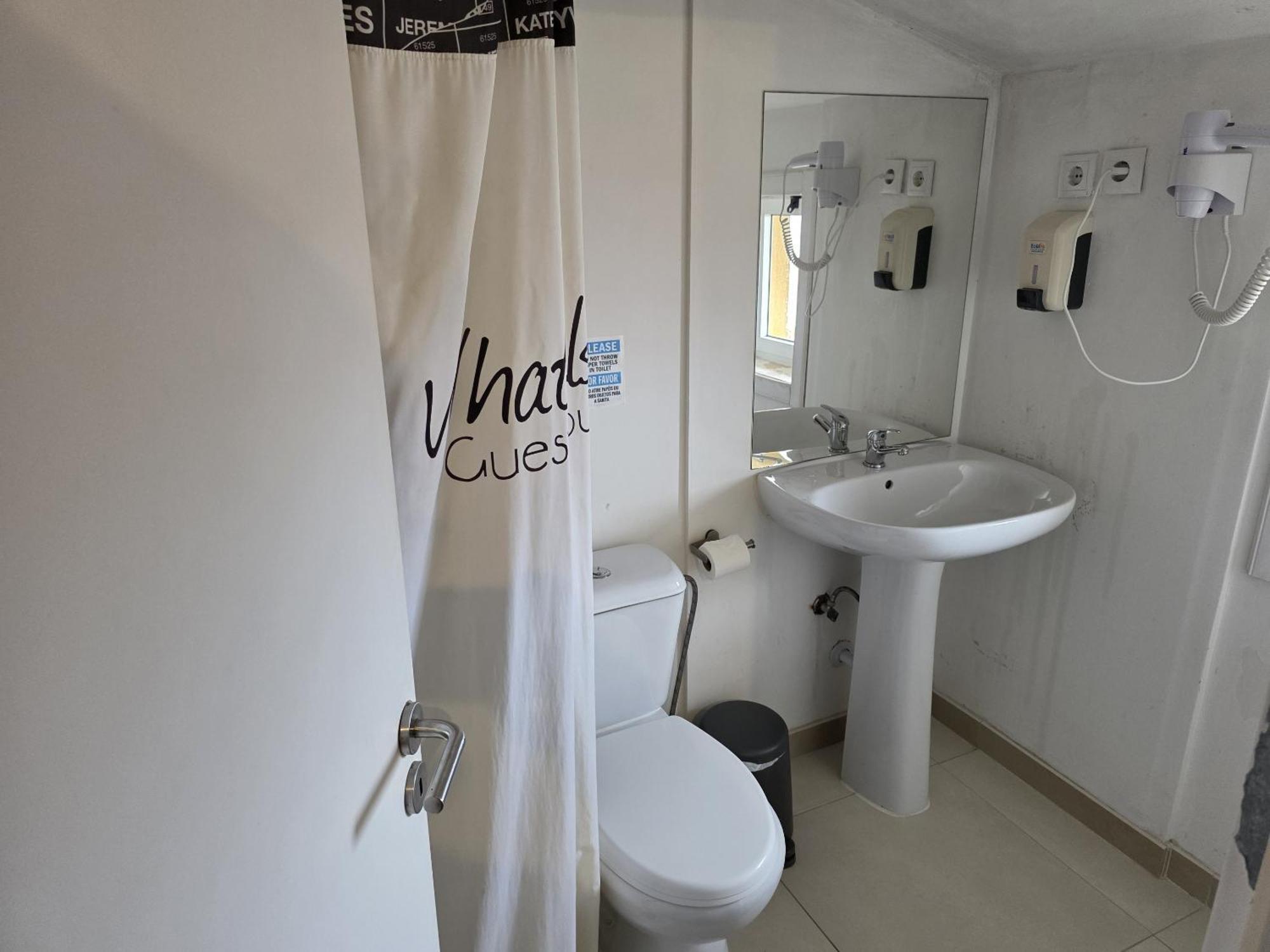 Triple Room Shower