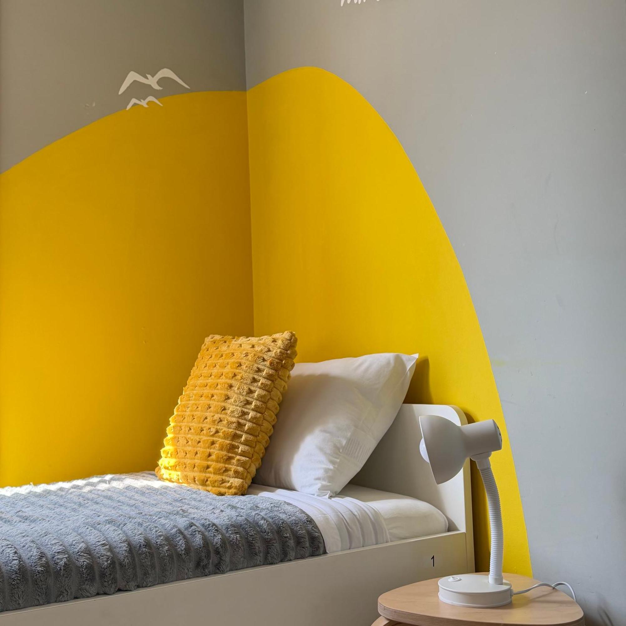 Quarto Individual com Casa de Banho Partilhada